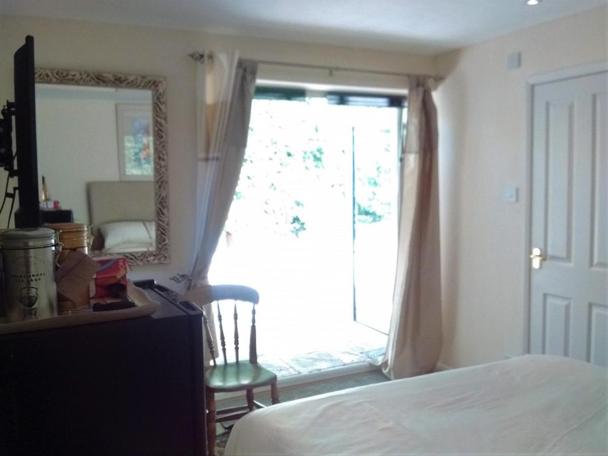 ストラウド Sunny Patch Bed & Breakfast エクステリア 写真